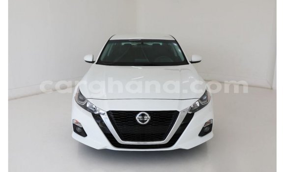 Sayi Imported Nissan Altima White Mota in Import - Dubai a Ashanti Sayi Imported Nissan Altima White Mota in Import - Dubai a Ashanti