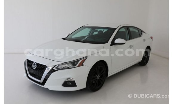 Sayi Imported Nissan Altima White Mota in Import - Dubai a Ashanti Sayi Imported Nissan Altima White Mota in Import - Dubai a Ashanti