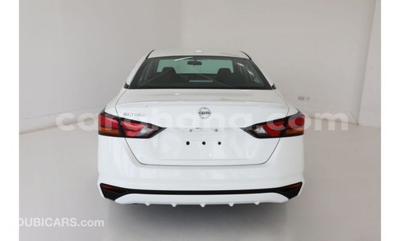 Sayi Imported Nissan Altima White Mota in Import - Dubai a Ashanti Sayi Imported Nissan Altima White Mota in Import - Dubai a Ashanti