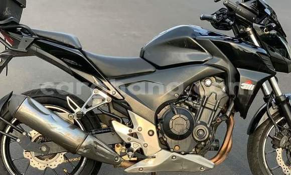 Sayi Na hannu Honda Super 90 Black Motsi in Sekondi a Yamma Sayi Na hannu Honda Super 90 Black Motsi in Sekondi a Yamma