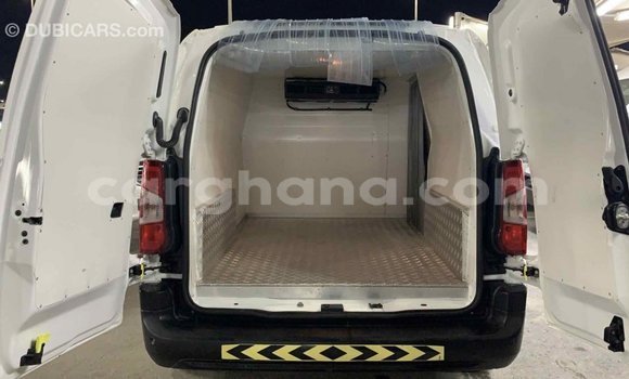 Sayi Imported Peugeot Partner White Mota in Import - Dubai a Ashanti Sayi Imported Peugeot Partner White Mota in Import - Dubai a Ashanti