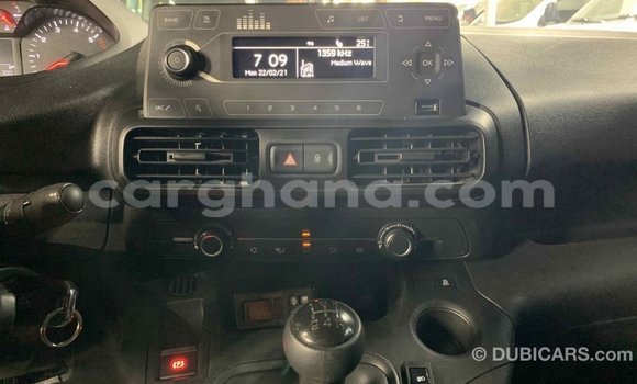 Sayi Imported Peugeot Partner White Mota in Import - Dubai a Ashanti Sayi Imported Peugeot Partner White Mota in Import - Dubai a Ashanti