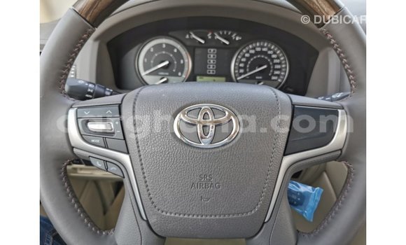 Ra Imported Toyota Land Cruiser funfun Ọkọ̀ in Import - Dubai ni Ashanti Ra Imported Toyota Land Cruiser funfun Ọkọ̀ in Import - Dubai ni Ashanti