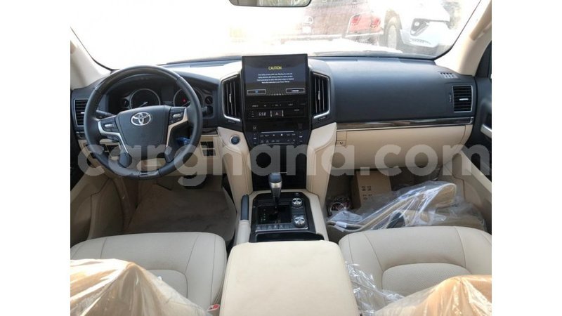 Big with watermark toyota land cruiser ashanti import dubai 17332