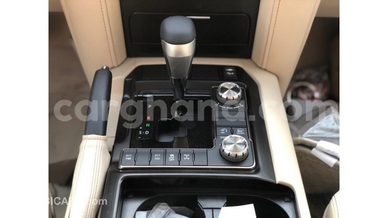 Big with watermark toyota land cruiser ashanti import dubai 17332