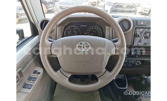 Ra Imported Toyota Land Cruiser funfun Ọkọ̀ in Import - Dubai ni Ashanti Ra Imported Toyota Land Cruiser funfun Ọkọ̀ in Import - Dubai ni Ashanti