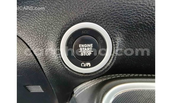 Ra Imported Dodge Challenger funfun Ọkọ̀ in Import - Dubai ni Ashanti Ra Imported Dodge Challenger funfun Ọkọ̀ in Import - Dubai ni Ashanti