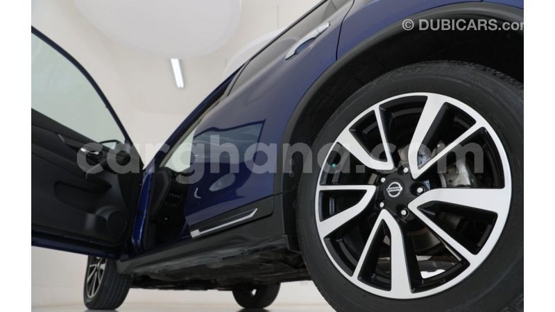 Big with watermark nissan rogue ashanti import dubai 17361