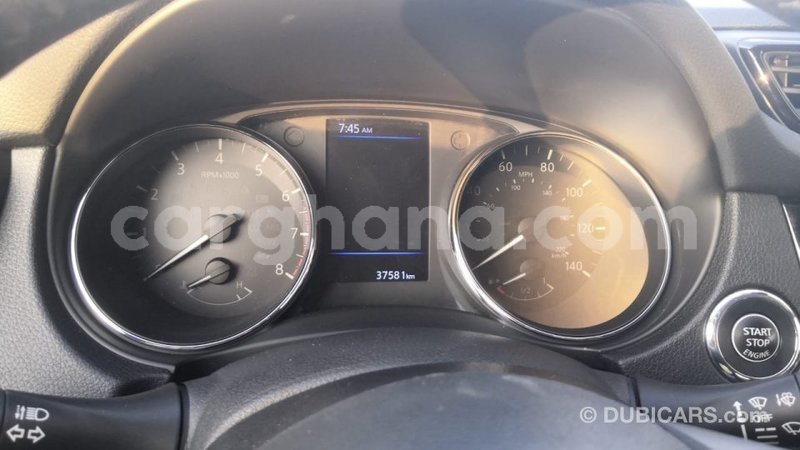 Big with watermark nissan rogue ashanti import dubai 17361