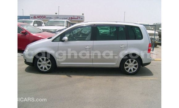 Sayi Imported Volkswagen Touran Sauran Mota in Import - Dubai a Ashanti Sayi Imported Volkswagen Touran Sauran Mota in Import - Dubai a Ashanti