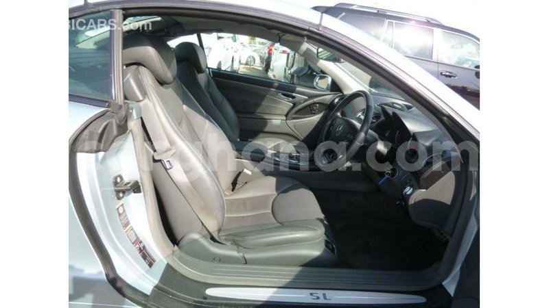 Big with watermark mercedes benz a200 ashanti import dubai 17373