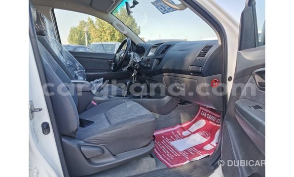 Buy Import Toyota Hilux White Car in Import - Dubai in Ashanti Buy Import Toyota Hilux White Car in Import - Dubai in Ashanti