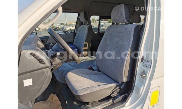 Sayi Imported Toyota Hiace White Mota in Import - Dubai a Ashanti Sayi Imported Toyota Hiace White Mota in Import - Dubai a Ashanti