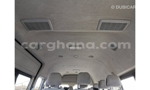 Sayi Imported Toyota Hiace White Mota in Import - Dubai a Ashanti Sayi Imported Toyota Hiace White Mota in Import - Dubai a Ashanti