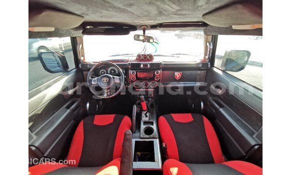 Sayi Imported Toyota FJ Cruiser Black Mota in Import - Dubai a Ashanti Sayi Imported Toyota FJ Cruiser Black Mota in Import - Dubai a Ashanti