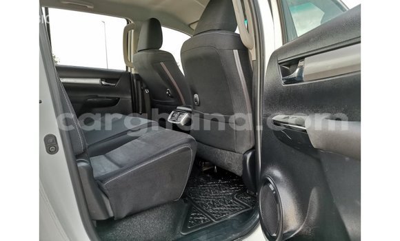 Buy Import Toyota Hilux White Car in Import - Dubai in Ashanti Buy Import Toyota Hilux White Car in Import - Dubai in Ashanti