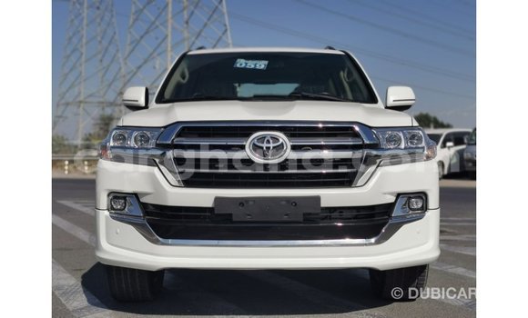 Buy Import Toyota Land Cruiser White Car in Import - Dubai in Ashanti Buy Import Toyota Land Cruiser White Car in Import - Dubai in Ashanti