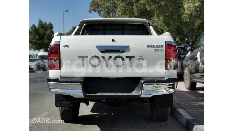 Big with watermark toyota hilux ashanti import dubai 17411