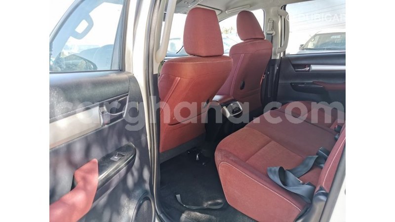 Big with watermark toyota hilux ashanti import dubai 17411