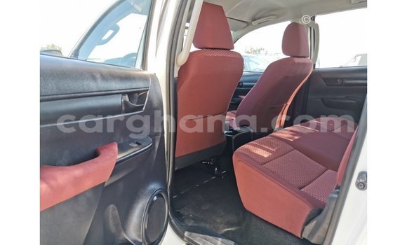 Buy Import Toyota Hilux White Car in Import - Dubai in Ashanti Buy Import Toyota Hilux White Car in Import - Dubai in Ashanti