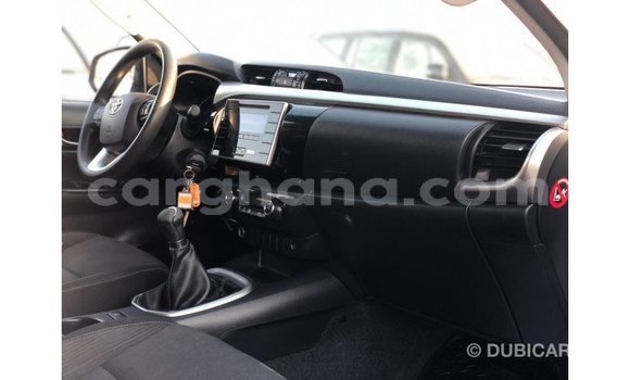 Ra Imported Toyota Hilux funfun Ọkọ̀ in Import - Dubai ni Ashanti Ra Imported Toyota Hilux funfun Ọkọ̀ in Import - Dubai ni Ashanti