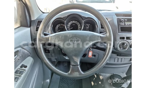 Sayi Imported Toyota Hilux White Mota in Import - Dubai a Ashanti Sayi Imported Toyota Hilux White Mota in Import - Dubai a Ashanti