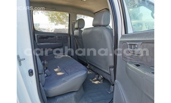 Sayi Imported Toyota Hilux White Mota in Import - Dubai a Ashanti Sayi Imported Toyota Hilux White Mota in Import - Dubai a Ashanti