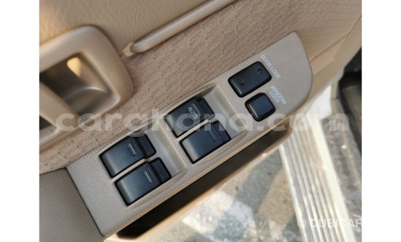 Sayi Imported Toyota Land Cruiser White Mota in Import - Dubai a Ashanti Sayi Imported Toyota Land Cruiser White Mota in Import - Dubai a Ashanti