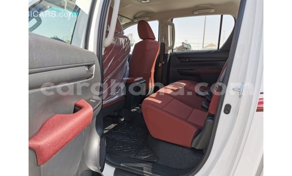 Buy Import Toyota Hilux White Car in Import - Dubai in Ashanti Buy Import Toyota Hilux White Car in Import - Dubai in Ashanti
