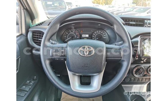 Ra Imported Toyota Hilux funfun Ọkọ̀ in Import - Dubai ni Ashanti Ra Imported Toyota Hilux funfun Ọkọ̀ in Import - Dubai ni Ashanti