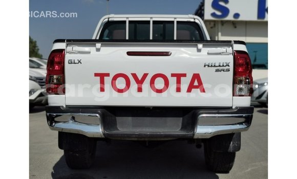 Buy Import Toyota Hilux White Car in Import - Dubai in Ashanti Buy Import Toyota Hilux White Car in Import - Dubai in Ashanti