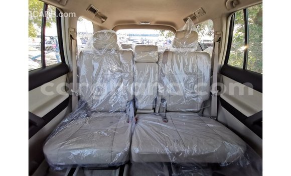 Sayi Imported Toyota Prado White Mota in Import - Dubai a Ashanti Sayi Imported Toyota Prado White Mota in Import - Dubai a Ashanti