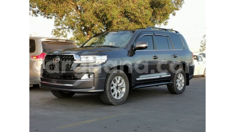 Big with watermark toyota land cruiser ashanti import dubai 17446