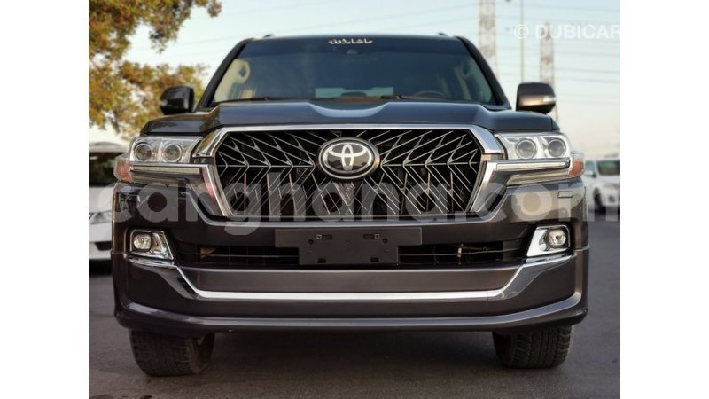 Big with watermark toyota land cruiser ashanti import dubai 17446