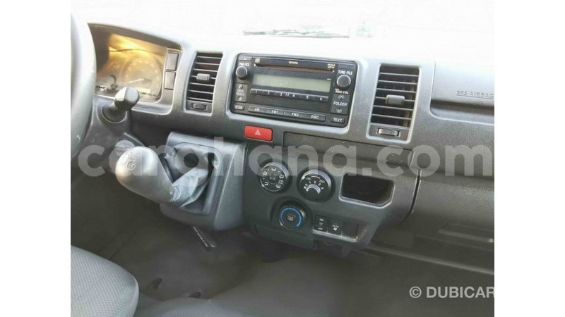 Big with watermark toyota hiace ashanti import dubai 17462