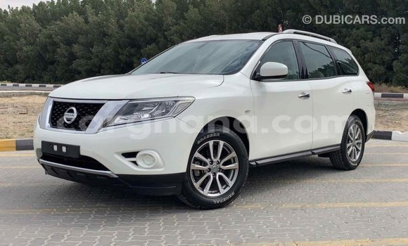 Buy Import Nissan Pathfinder White Car in Import - Dubai in Ashanti Buy Import Nissan Pathfinder White Car in Import - Dubai in Ashanti