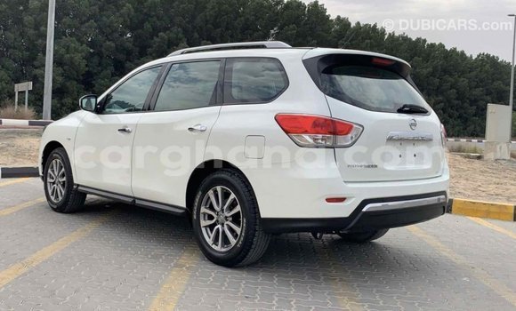 Buy Import Nissan Pathfinder White Car in Import - Dubai in Ashanti Buy Import Nissan Pathfinder White Car in Import - Dubai in Ashanti