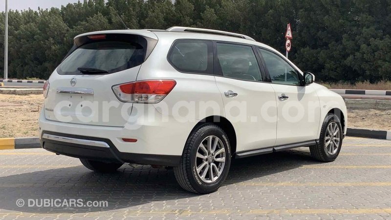 Big with watermark nissan pathfinder ashanti import dubai 17489