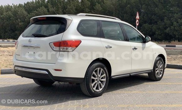 Buy Import Nissan Pathfinder White Car in Import - Dubai in Ashanti Buy Import Nissan Pathfinder White Car in Import - Dubai in Ashanti