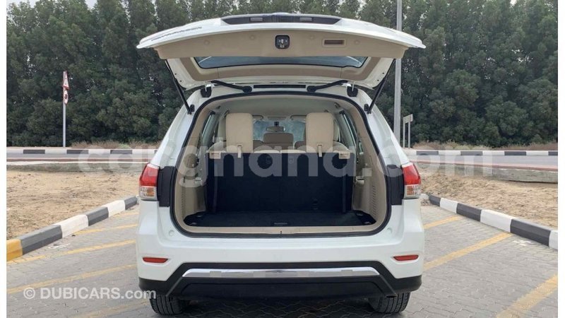 Big with watermark nissan pathfinder ashanti import dubai 17489