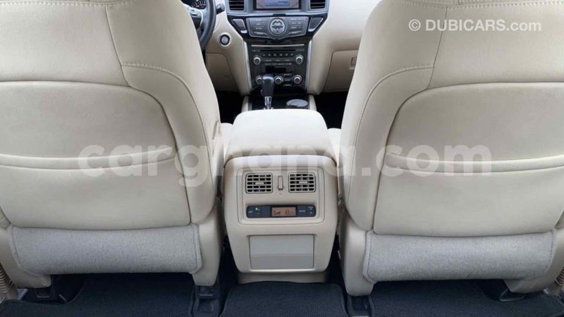 Big with watermark nissan pathfinder ashanti import dubai 17489