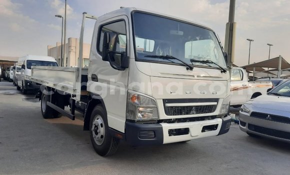 Sayi Imported Mitsubishi Carisma White Mota in Import - Dubai a Ashanti Sayi Imported Mitsubishi Carisma White Mota in Import - Dubai a Ashanti