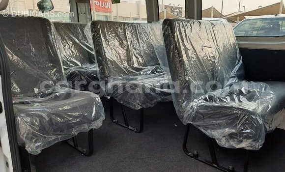 Buy Import Nissan Urvan White Car in Import - Dubai in Ashanti Buy Import Nissan Urvan White Car in Import - Dubai in Ashanti