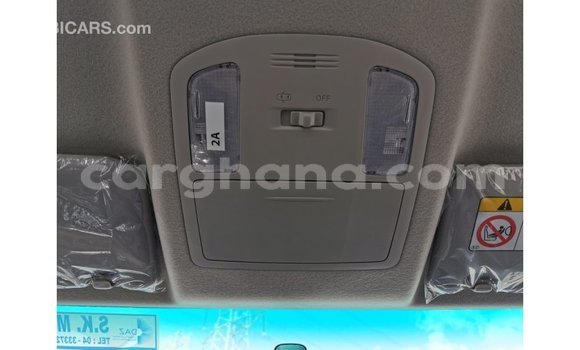 Ra Imported Toyota Hilux funfun Ọkọ̀ in Import - Dubai ni Ashanti Ra Imported Toyota Hilux funfun Ọkọ̀ in Import - Dubai ni Ashanti