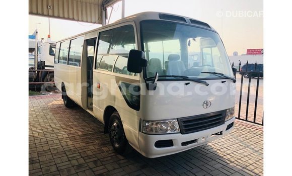 Ra Imported Toyota Coaster funfun Ọkọ̀ in Import - Dubai ni Ashanti Ra Imported Toyota Coaster funfun Ọkọ̀ in Import - Dubai ni Ashanti