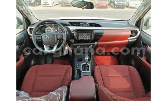 Sayi Imported Toyota Hilux White Mota in Import - Dubai a Ashanti Sayi Imported Toyota Hilux White Mota in Import - Dubai a Ashanti