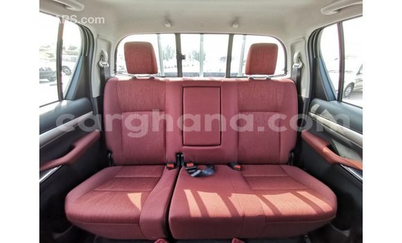 Sayi Imported Toyota Hilux White Mota in Import - Dubai a Ashanti Sayi Imported Toyota Hilux White Mota in Import - Dubai a Ashanti