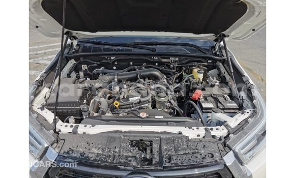 Sayi Imported Toyota Hilux White Mota in Import - Dubai a Ashanti Sayi Imported Toyota Hilux White Mota in Import - Dubai a Ashanti