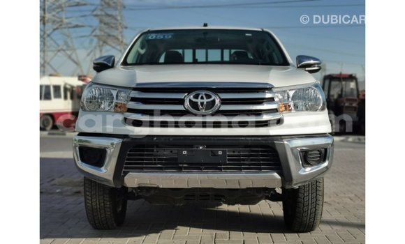 Ra Imported Toyota Hilux funfun Ọkọ̀ in Import - Dubai ni Ashanti Ra Imported Toyota Hilux funfun Ọkọ̀ in Import - Dubai ni Ashanti