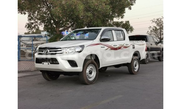 Ra Imported Toyota Hilux funfun Ọkọ̀ in Import - Dubai ni Ashanti Ra Imported Toyota Hilux funfun Ọkọ̀ in Import - Dubai ni Ashanti